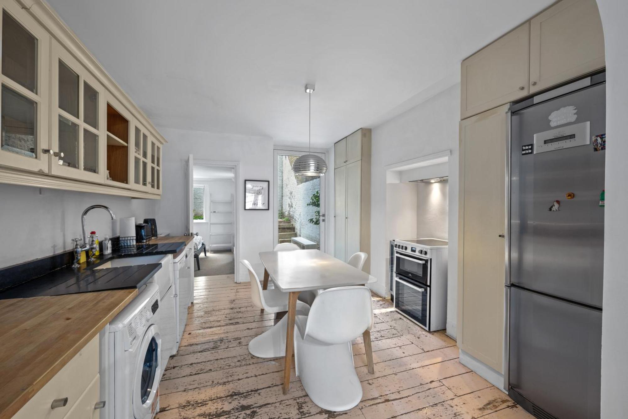 Apartment Chelsea 1-bed Flat With Patio
