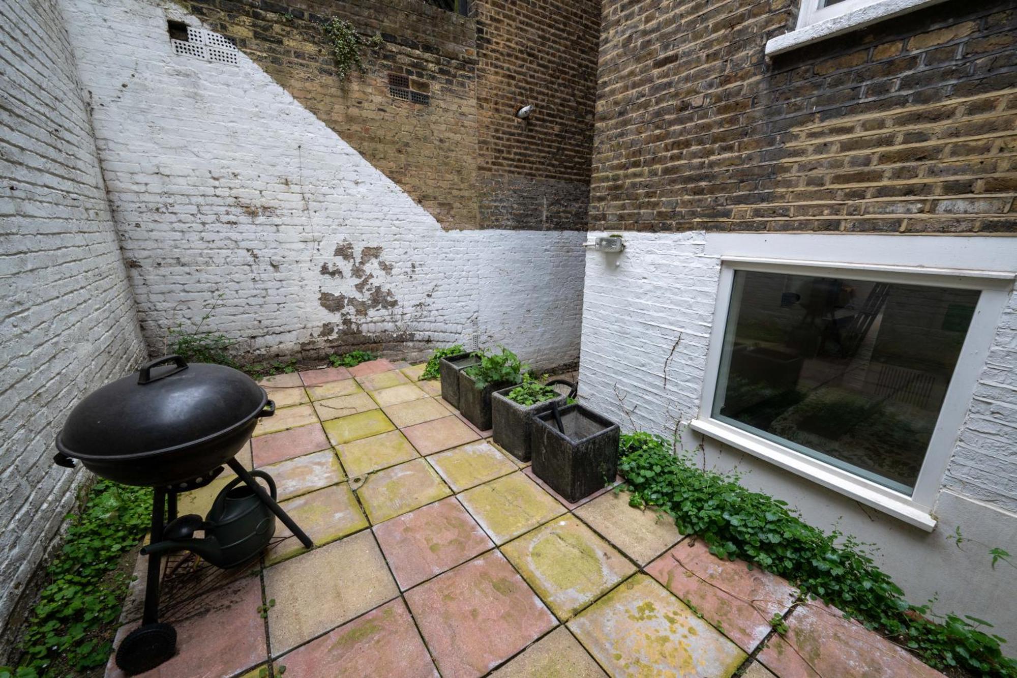 Chelsea 1-bed Flat With Patio *