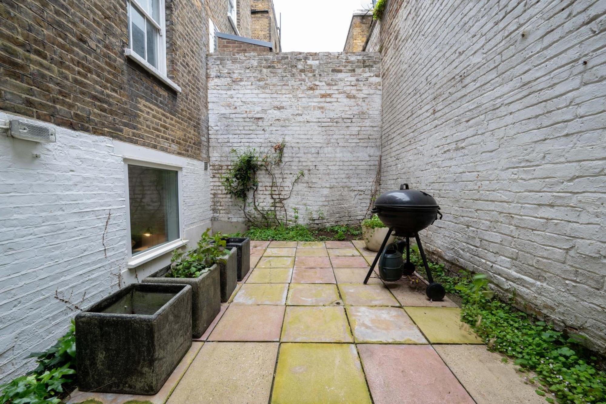 Chelsea 1-bed Flat With Patio *